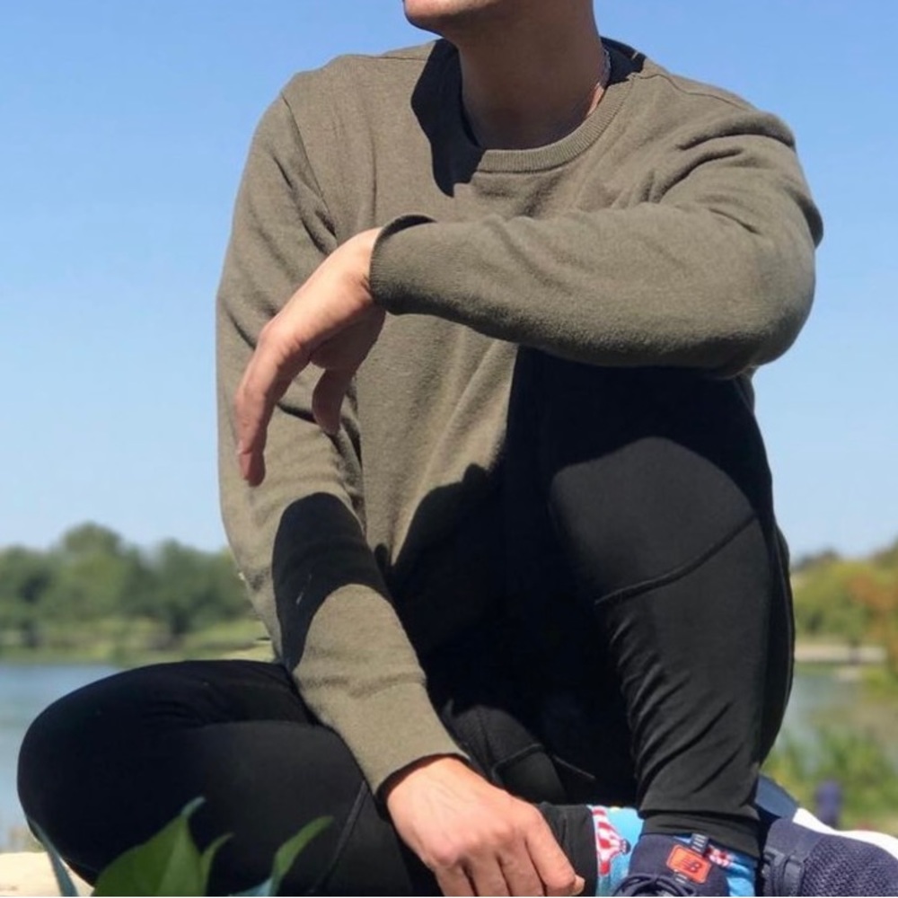 Bundle 2 long sleeve shirts